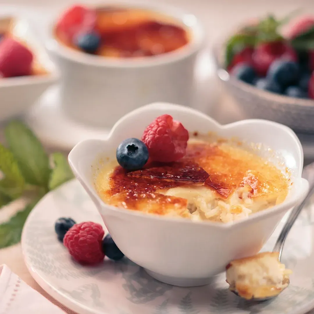 https://d3xhk4vytuuf2.cloudfront.net/RiceSelect%C2%AE-Cr%C3%A8me-Br%C3%BBl%C3%A9e-Rice-Pudding-Recipe.webp